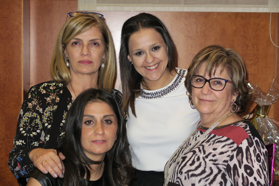  Esther Amaro, Sonia Núñez, Covadonga Delgado y otra invitada a la cena
